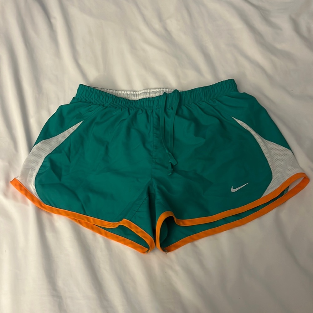Womens Nike running short with liner and drawstring